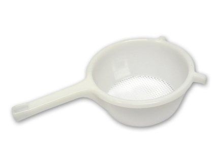 cedník d20cm, plast *v řešení